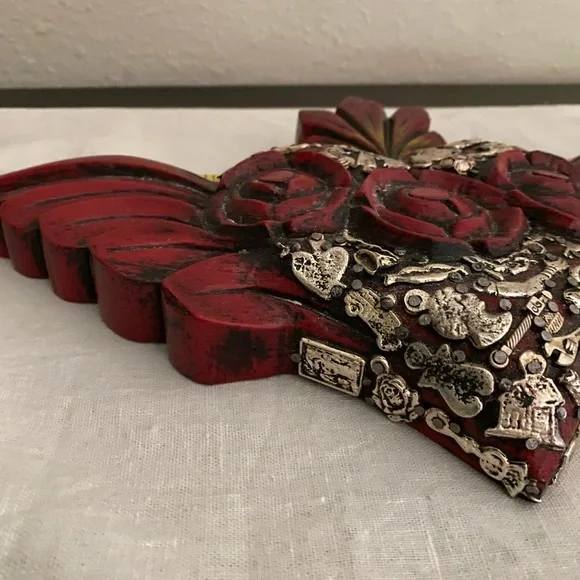 Mexican hand carved heart with little silver miracles charms - Picture 3 of 6